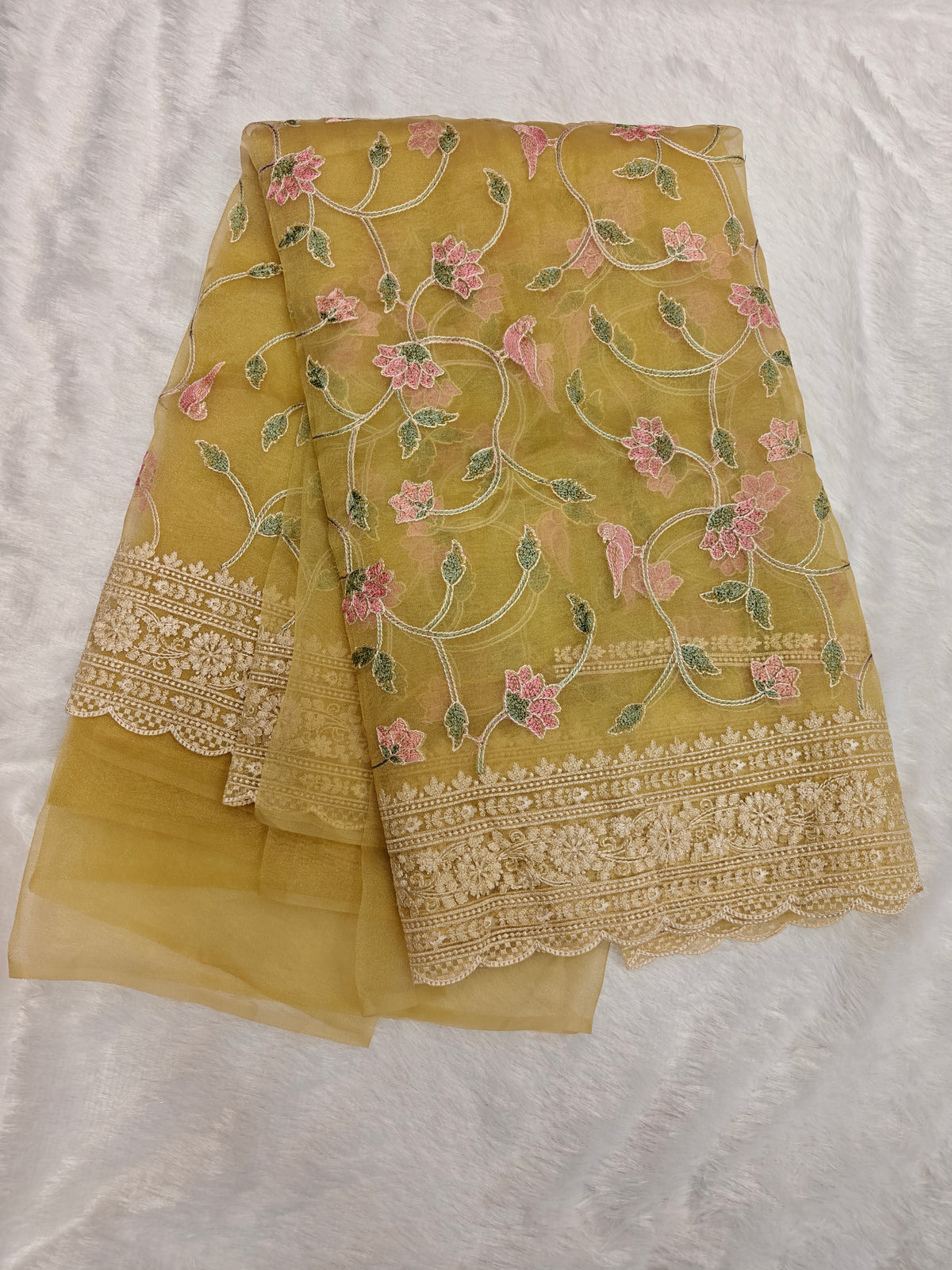 Jall Look Saree