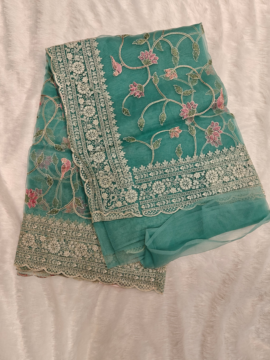 Jall Look Saree