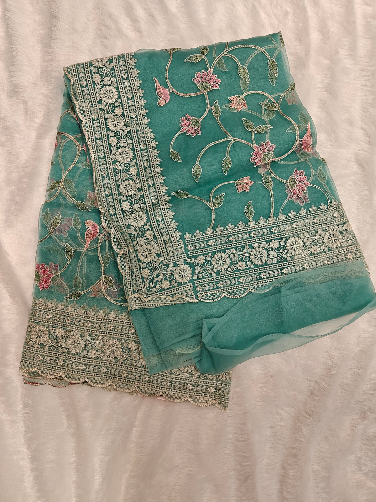 Jall Look Saree